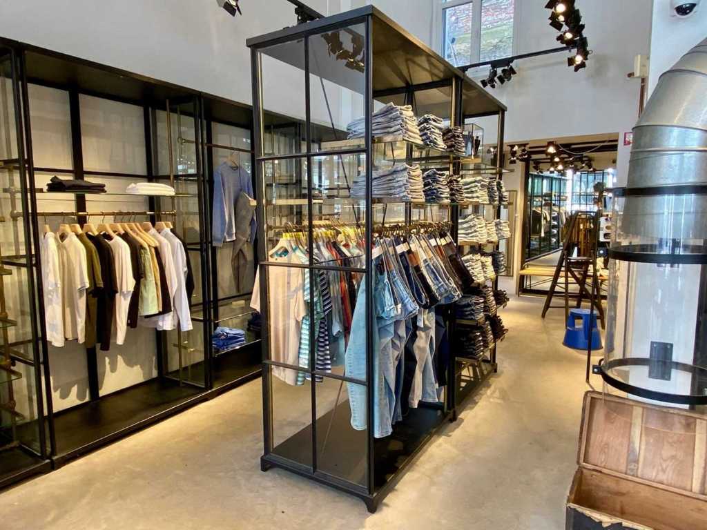 Retail inventory Scotch & Soda Huidenstraat Amsterdam