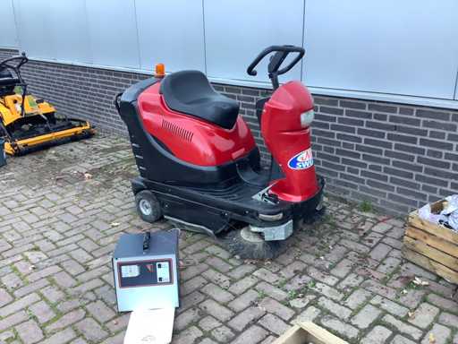 Kehrmaschine Modell 1100 Selbstfahrende Kehrmaschine