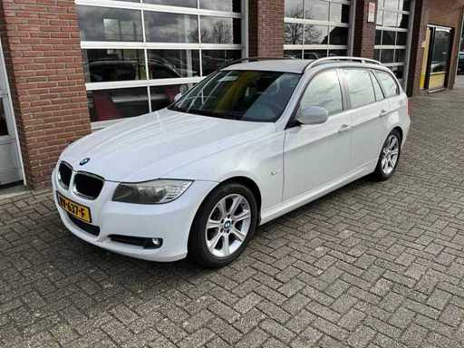 BMW - 318i - 3-serie Touring - Samochód - 2009