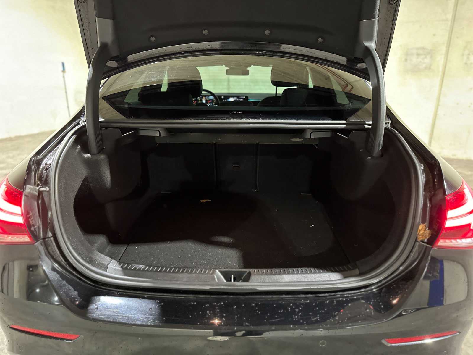 Mercedes-Benz A200 Business Solution AMG A-klasse 163pk 2020 (Origineel-NL), J-049-DZ