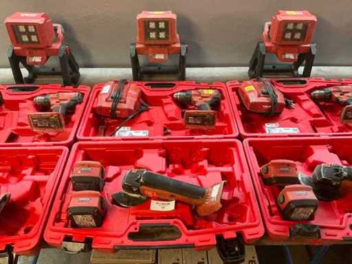 Set de unelte fără fir Hilti b.u.: polizator unghiular, burghiu și lumină de construcții în caz