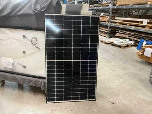 6 moduli solari QCells Q Reak Duo G5 325 con 325 watt, nuovi e inutilizzati