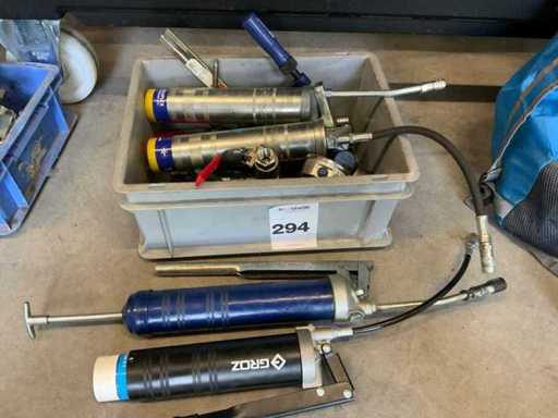 Batch of grease guns