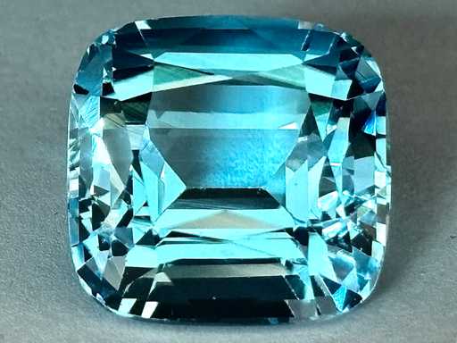 Blauwe topaas 38.61 carat