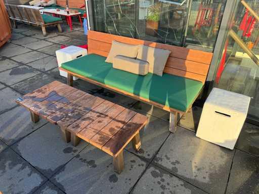 Cabines - Terrasse Banc avec 2 tables