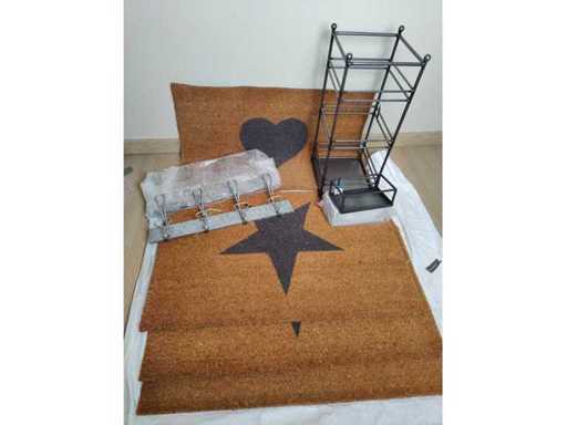 Other home accessories - Doormats (4x) - Umbrella stand (1x) - Wall racks (2x) - Coat racks (2x)