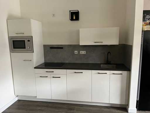 Cuisine avec appareils électroménagers Etna/Fagon