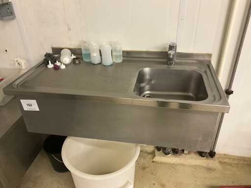 Évier en acier inoxydable