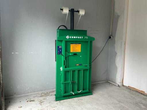 2006 MAC-FAB Kompakter 75er Kunststoffballenpresser
