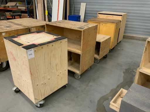 Various Tool and material trolley (5x)