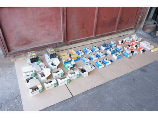   Lot de componente industriale electrice