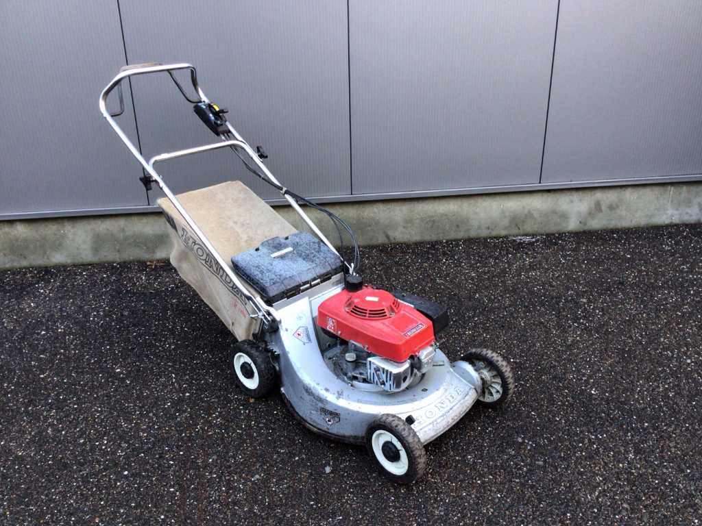 Honda Hr 214 Lawn Mower Troostwijk Auctions