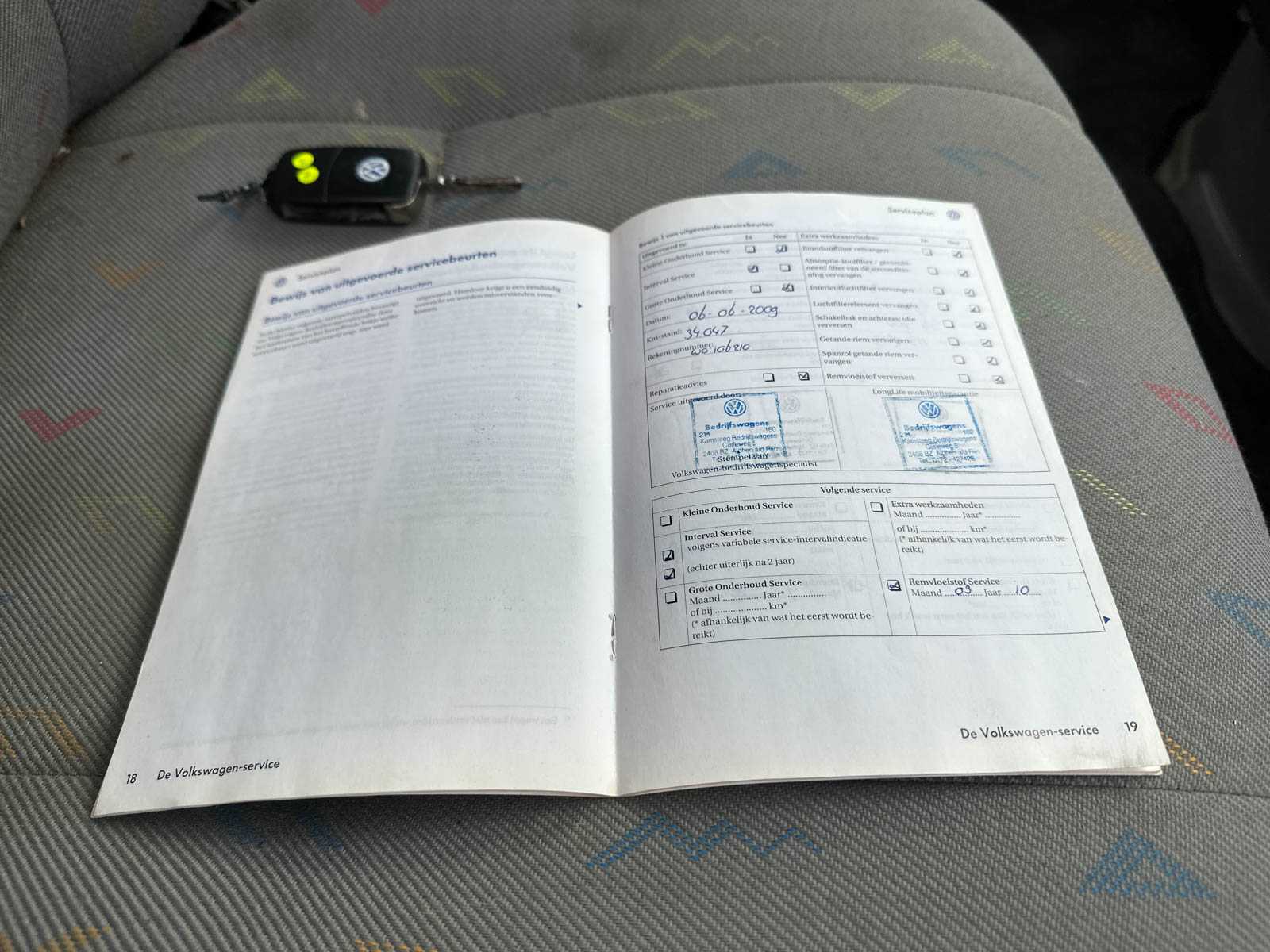 Volkswagen Crafter 35 2.5 TDI L2H1 DC 109pk 2008 (Origineel-NL), 62-VPJ-5