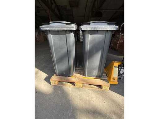 2x large trash cans