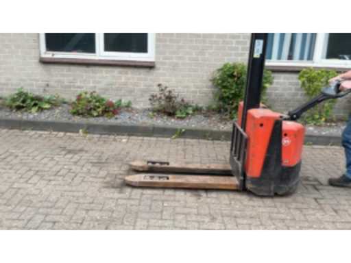 5c7354b0-453c-4d92-829f-ba66f904c0cb.mp4