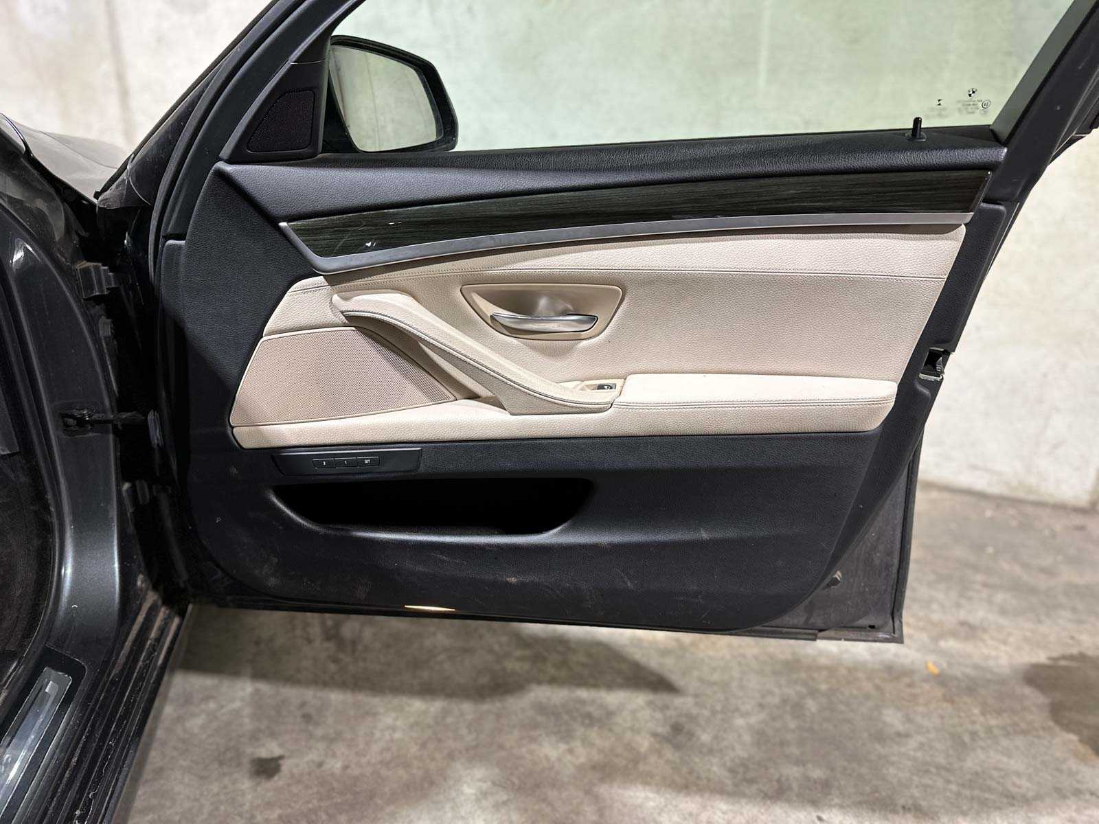 BMW 520i Luxury Edition 5-serie 181pk 2017 (Origineel-NL), NP-432-L