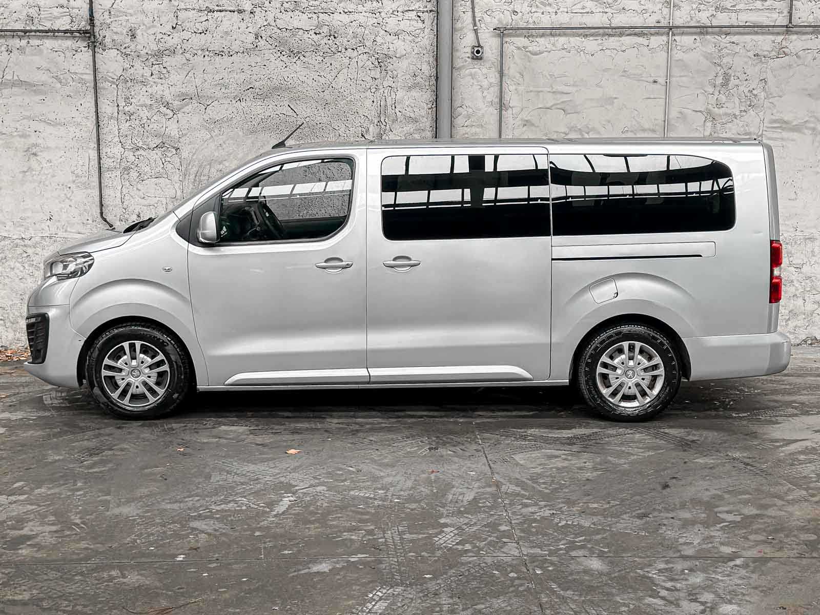 Peugeot Expert Traveller 1.5 9-Sitzer 120 PS 2019