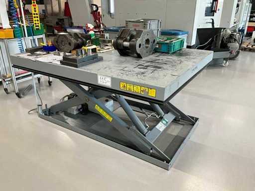 MARCO - M2-010125-D2 - Scherenhubtisch - 2012