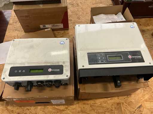 Goodie GW2000-NS Omvormer (2x)