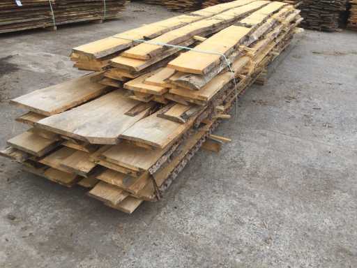 Kiefern-Dachverkleidung oder vertikale Dielen