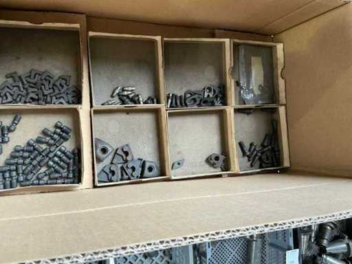 Batch of clamping and clamping material