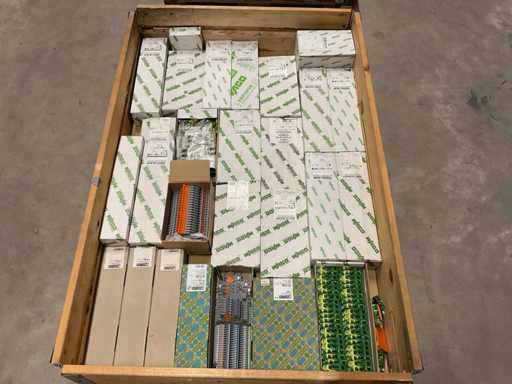 Partij installatiemateriaal