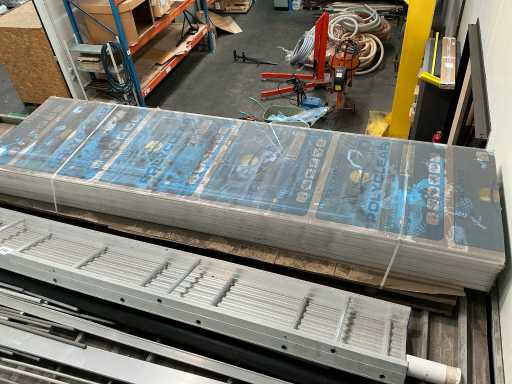 Feuille de polycarbonate POLYCLEAR (16x)