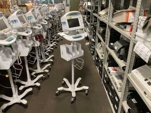 WelchAllyn Vital Signs 6000 series Patient Monitor