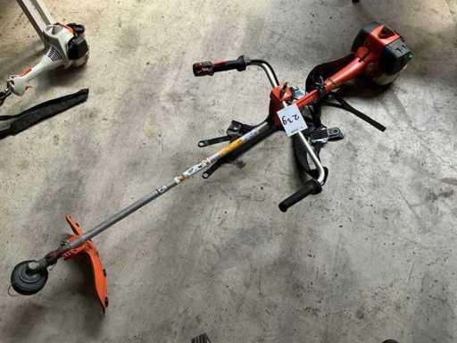 Tăietor de perii Husqvarna 335R