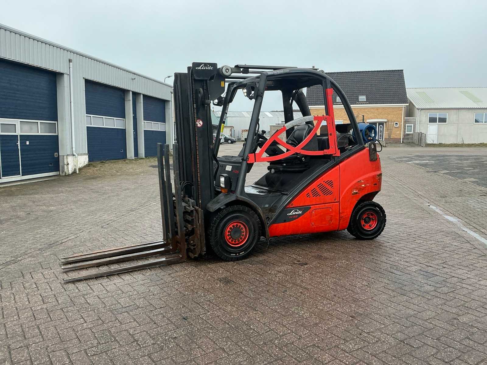 2011 Linde H35T-01 Forklift
