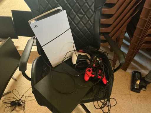Play Station 4 en 5 Consoles PlayStation 4 en 5. + gaming stoel