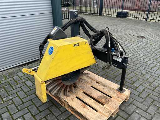 Hydraulische wegkantborstel / onkruidborstel