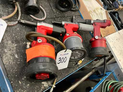 FAR Various pneumatic blind rivet nut pliers (3x)