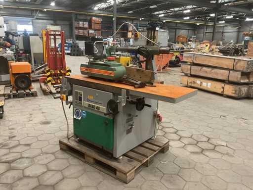 MiniMax FS41 z 1998 roku powierzchnia i pogrubień