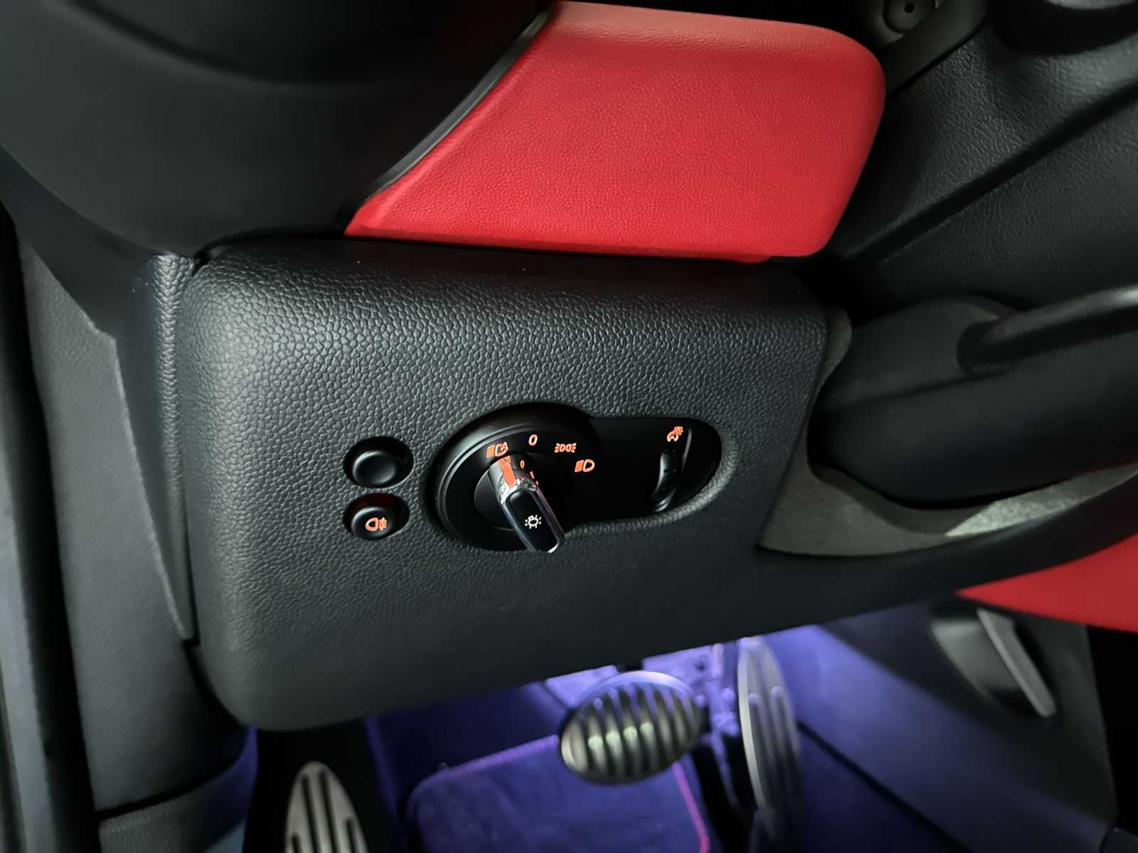 Mini John Cooper Works 2.0 F56 231pk 2015, SH-393-N