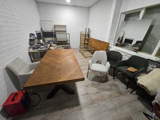Compleet kamerinventaris opruiming