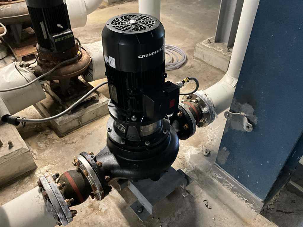 Grundfos TP 100-130 Water Pump