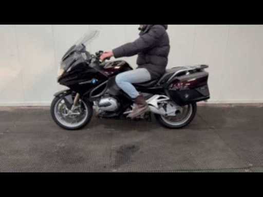 14311341-bfdf-4f52-a180-27943d195fc1.mp4