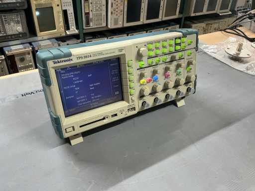 Tektronix TPS2014 Battery-powered Oscilloscope