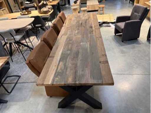 Massief oud houten tafel