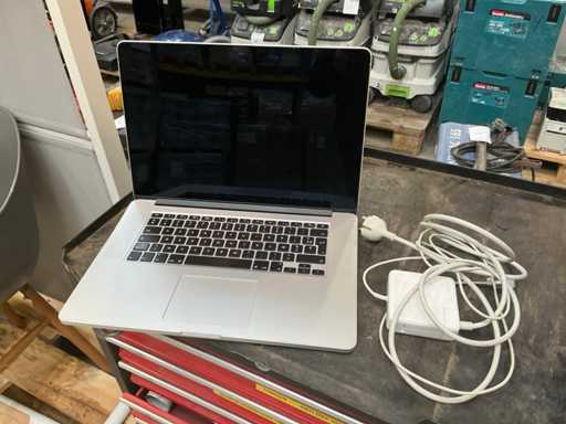 Apple MacBook Pro A1398 Laptop