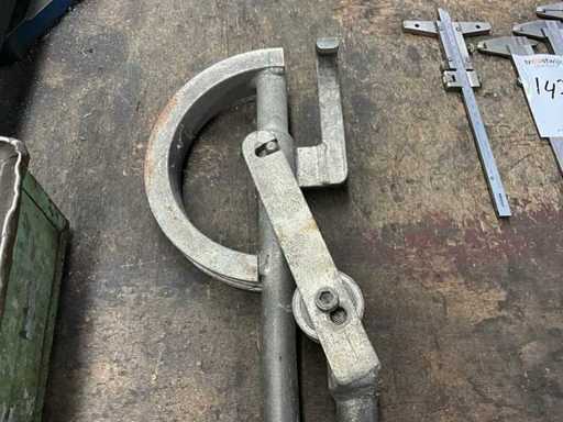 Bending iron