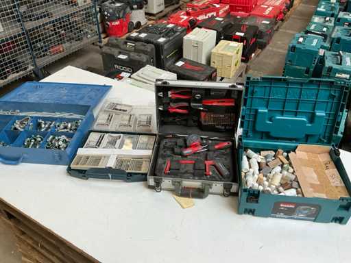 Tool case with content (4x)