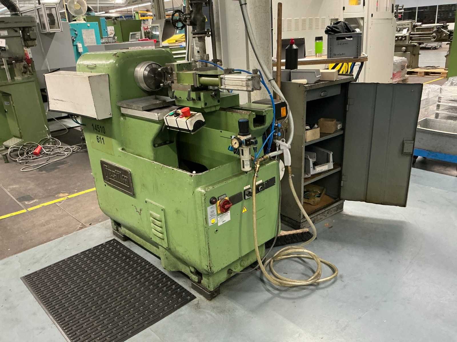 1956 HESTIKA HR 32 Centering Machine