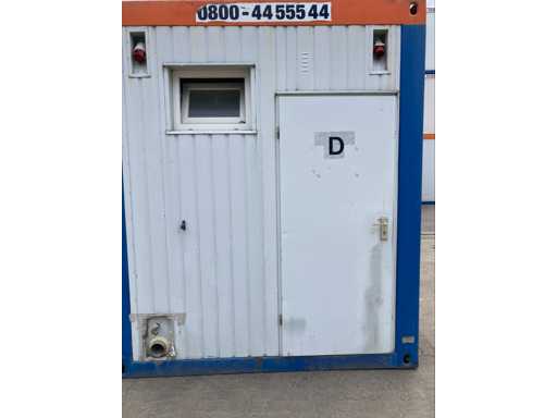 CONA SANITÄRCONTAINER 20´ D+H defekt