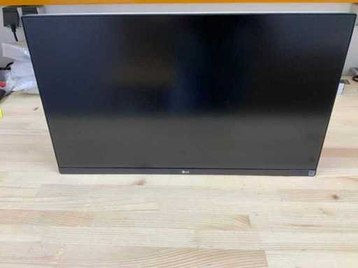 LG 27UP850-W 27-inch UHD monitor