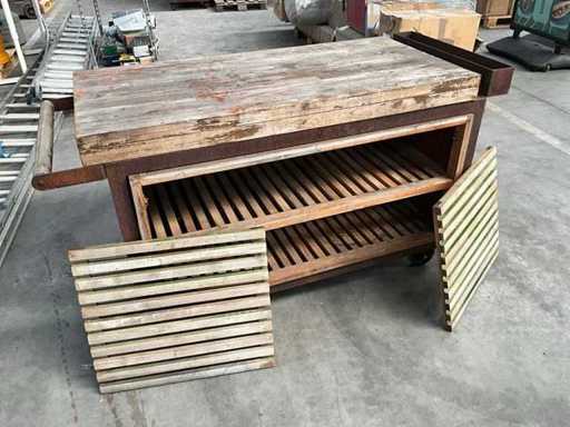 Îlot de cuisine en acier OFYR Mobile Corten / Table de travail
