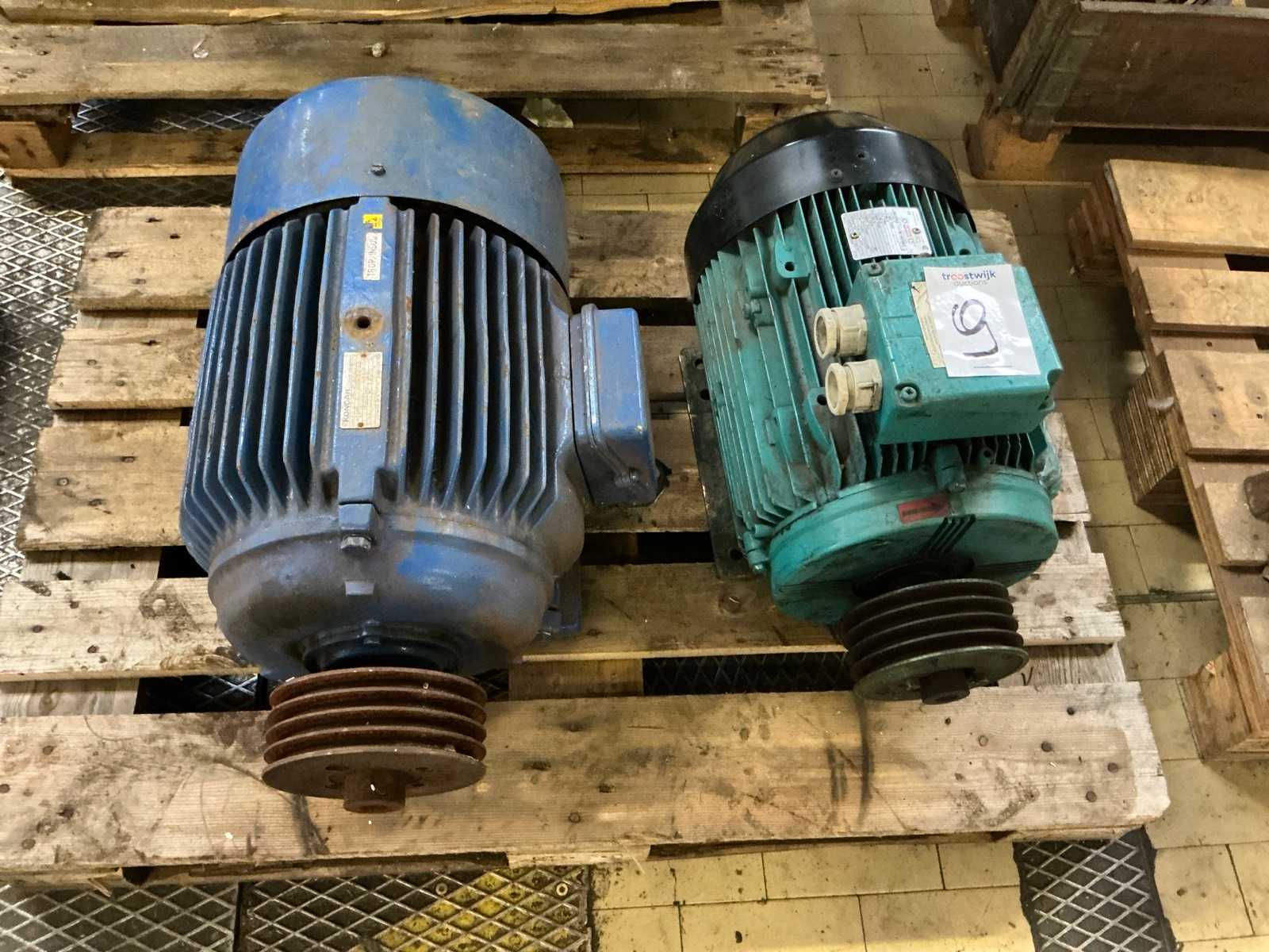 Electric motors (2x)