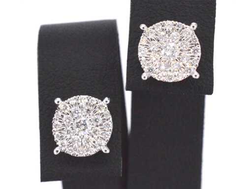 Witgouden oorbellen met briljant geslepen diamant