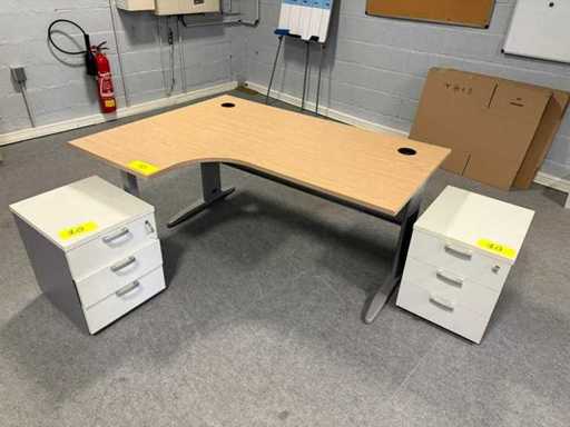 Set van 1 bureau + 2 voetstukken met drie laden
